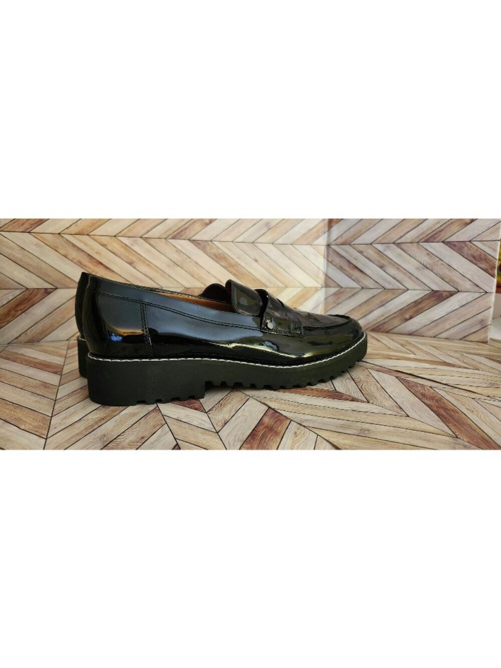 Women Franco Sarto Cassandra Black Patent Shiny Lug Sole Loafer Shoe Size 9 40